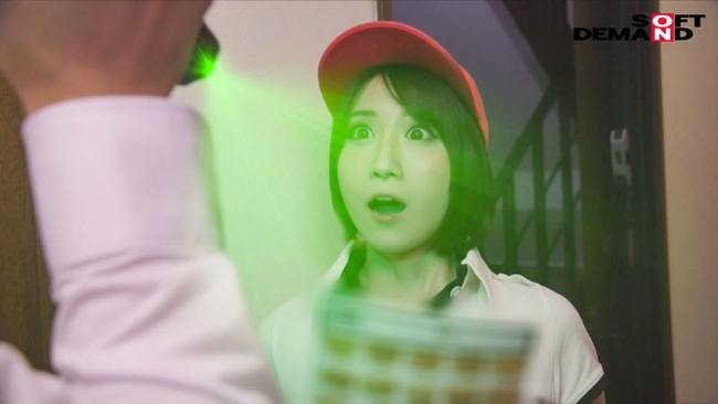 催眠ライト洗脳　ピザバイト娘　変態デリバリー奉仕