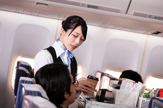 先輩CA　レズハラ　後輩CA　羞恥快感