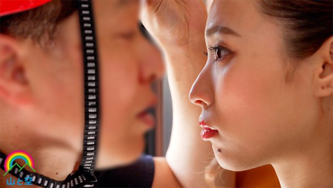 高慢巨乳妻　中年配達員　催眠洗脳調教　操り人形