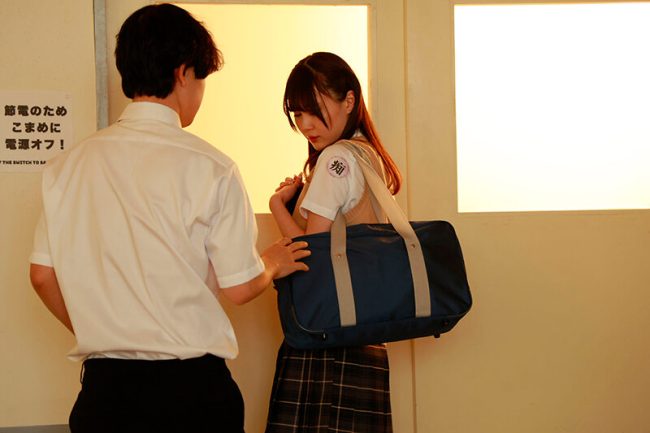 洗脳シール　ハーレム奉仕　女子校生