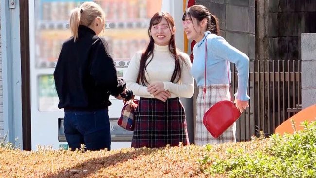 レズH脱出ゲーム　友人同士美女　戸惑いレズ堕ち