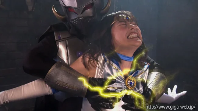 セーラーアクアス　復讐レズ3P凌辱　魔王母娘　